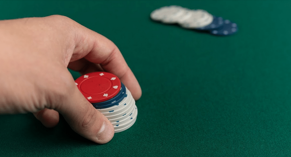 Betting on Poker Games